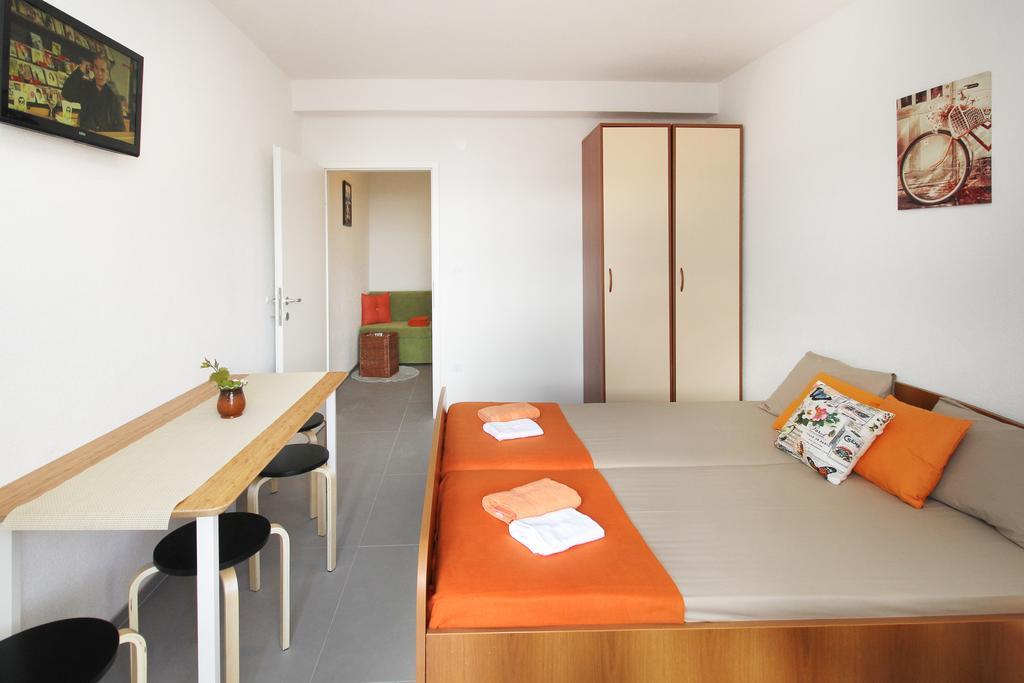 Stanicicke Apartments Baška Voda المظهر الخارجي الصورة